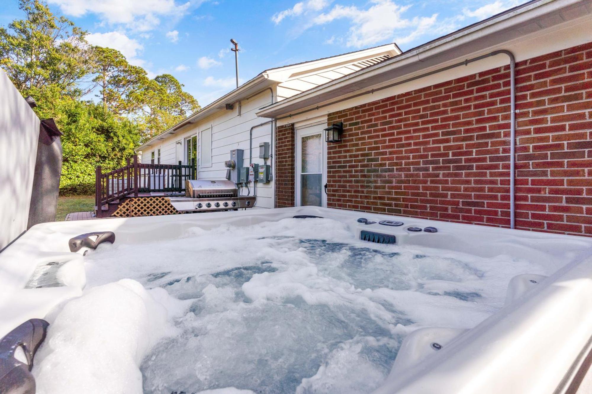 Chill Retreat, Hot Tub, Large Private Yard Villa Wilmington Eksteriør bilde